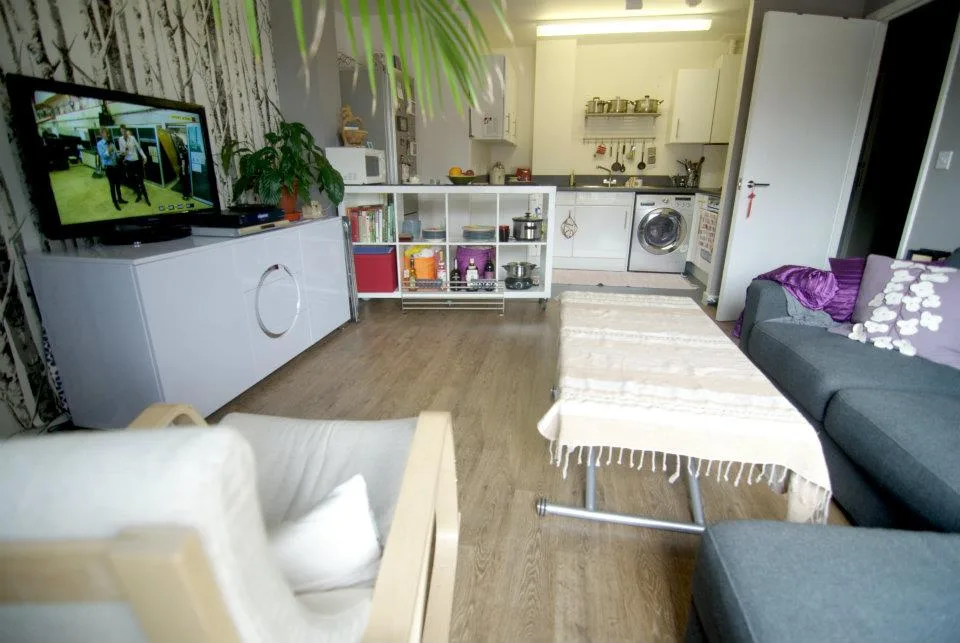Flat 36 Len Bishop Court, E1W 2 Living room jpg