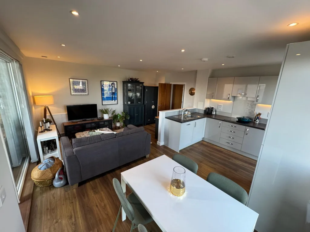 11 Linnet House, E10 5 IMG 6109 1024x768 jpg