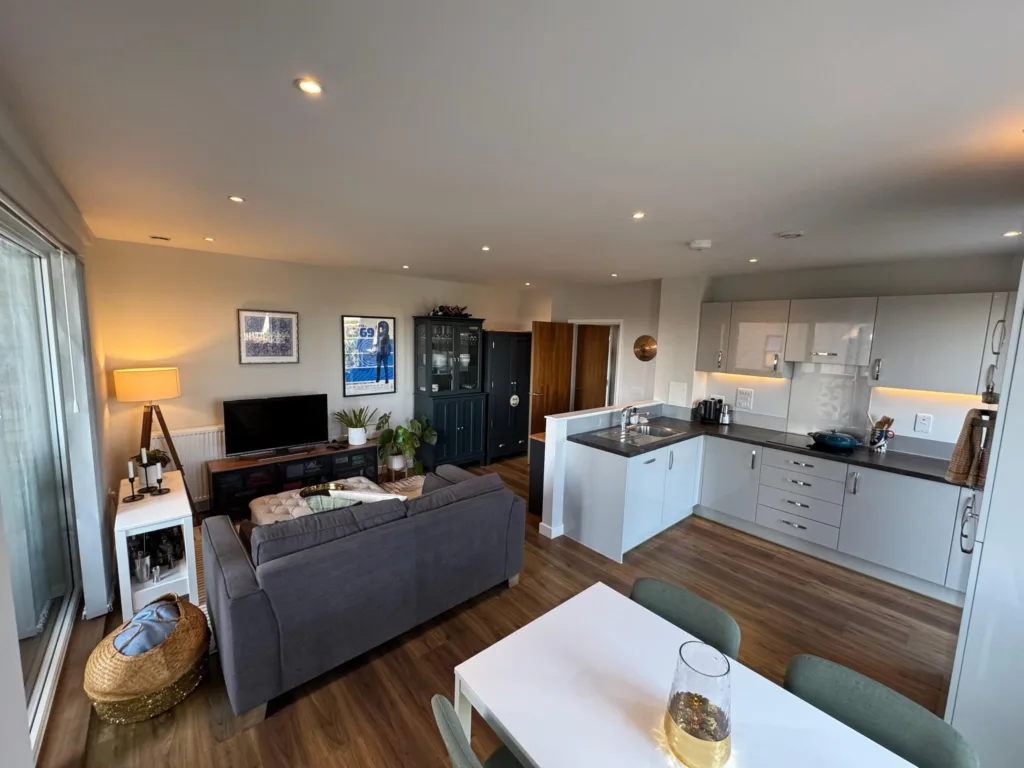 11 Linnet House, E10 7 IMG 6119 1024x768 jpg