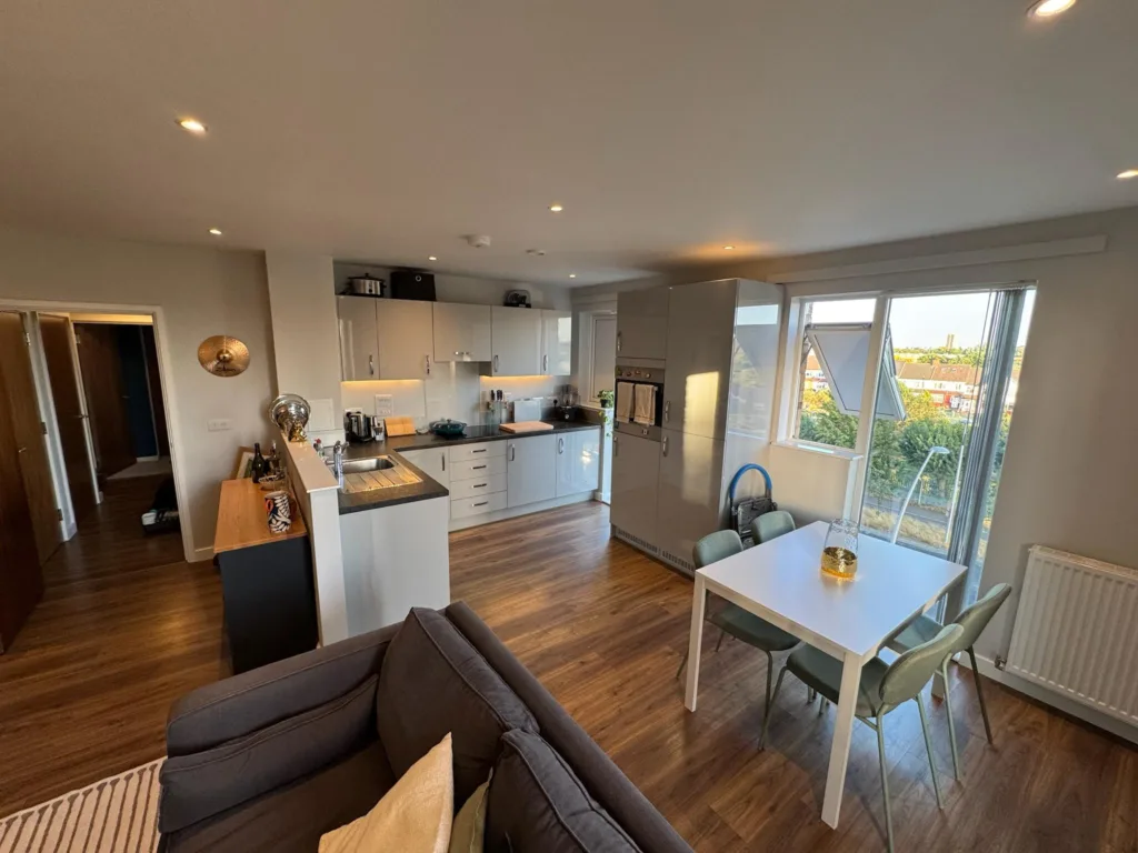 11 Linnet House, E10 3 IMG 6142 1024x768 jpg